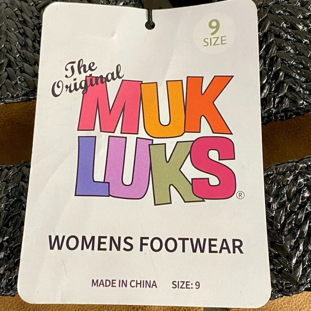 NEW Muk Luks About Me Ankle Strap Sandals Women’s Size 9 Black Snakeskin Print